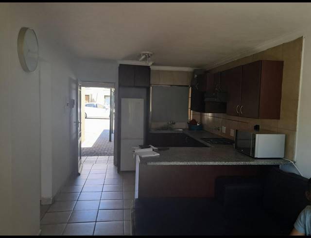 2 BEDROOM CLUSTER FOR SALE IN BERGSIG